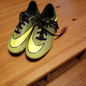 Kids cleats - NIKE size 1.5